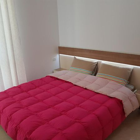 Flori Beach Apartment Radhimë Rum bild