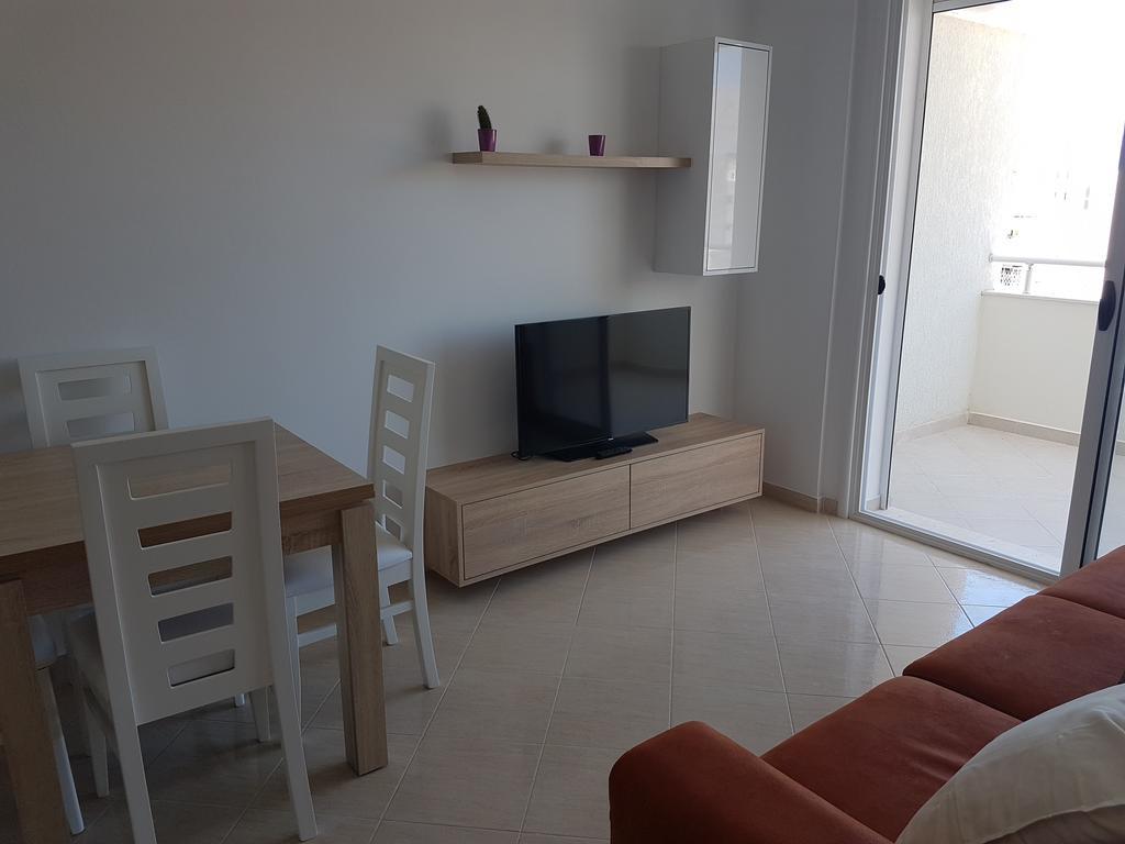 Flori Beach Apartment Radhimë Exteriör bild