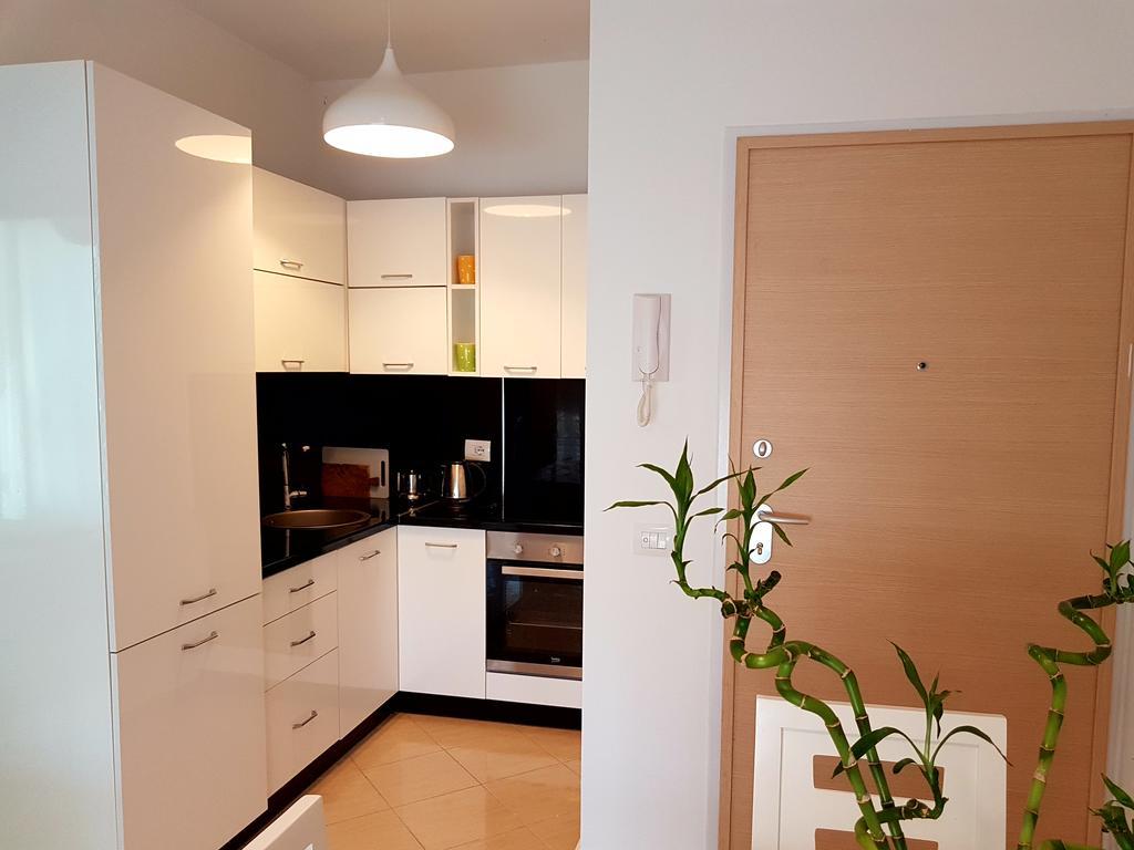 Flori Beach Apartment Radhimë Exteriör bild