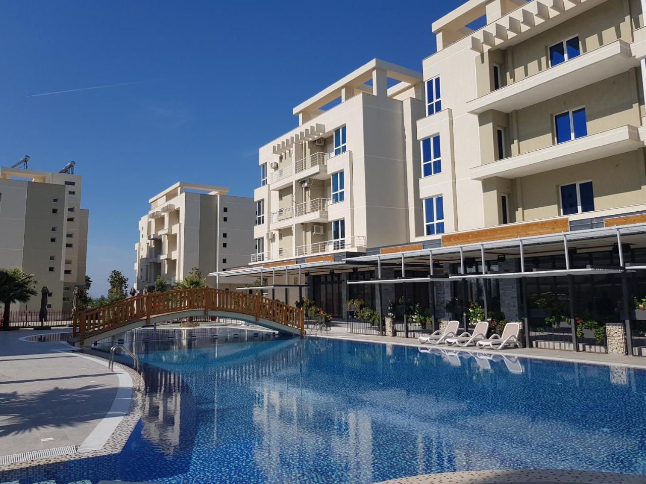 Flori Beach Apartment Radhimë Exteriör bild